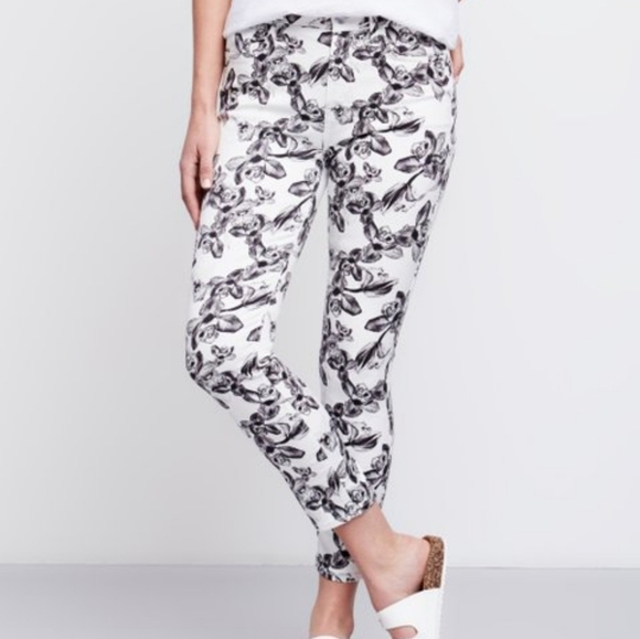 7 For All Man Kind Jen 7 White With Black Flowers Cropped Skinny Jean Sz 2 - Picture 2 of 11